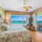 Direct Beach Front