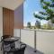 Elegant 2-Bed Apartment with Balcony
