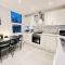Battersea Studios by Sleepy - 伦敦