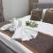 Tiny House Dferry With Private Pool OR 4 Rooms With Add On Pool Jerantut Wifi Full Aircond - 而连突