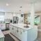 Beautiful Comfy Home With Private Hot Tub Close To Beach home - Форт-Лодердейл