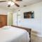 Beautiful Comfy Home With Private Hot Tub Close To Beach home - Форт-Лодердейл