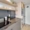 Bright natural light, secure, wifi,6th Floor views - Kapsztad