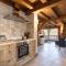 Chalet pour 8 avec cheminée, proche des pistes, WiFi, garage, non fumeur - FR-1-304-110