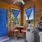 Swing On Inn- Honeycomb Hideaway Suite