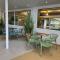 Meadow View Hot tub lodge, Free Hoburne passes