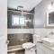 4 Mi to Indian Rocks Beach Home with Screened Pool! - Ларго