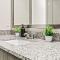 Elegant 2 BD2 BA Retreat Ideal for Comfort Style - 沃思堡