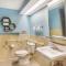 HomeTowne Studios by Red Roof Lancaster