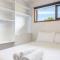 Expansive River-View Oasis - Claremont