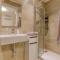 Beautiful Modern Central 2BR Apt