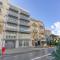 Beautiful Modern Central 2BR Apt