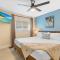 The Shark Tank Cocoa Beach - Beach Boho, Downtown, 5-Min Walk to Beach, Shops & Bars - Cocoa Beach