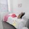 Dee Street Stay - SJA Stays - Modern 2 Bed Apartment