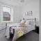 Dee Street Stay - SJA Stays - Modern 2 Bed Apartment