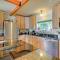 Bayfront Home with Private Beach in Vaughn! - Vaughn