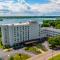 DoubleTree by Hilton Hotel Niagara Falls New York - Niagara Falls