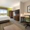Holiday Inn Express Hotel & Suites Opelika Auburn by IHG