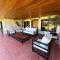 Casa Chalet de Campo Lujosa con pileta Cerca de termas
