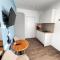 Modern Studio 7 private Kitchenette and Bathroom - Лимасол