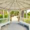 Two units! Pool, jacuzzi, sunsets, bars, snorkeling & paddling. 1-min to path of Siesta Beach! - Siesta Key