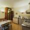 Farmhouse in Marsciano with vineyards olive groves