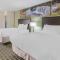 Clarion Pointe