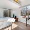 Bright Holiday Home Close To The Sea