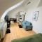 Central, Cozy & Stylish Apartment with Views - Praha