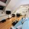 Central, Cozy & Stylish Apartment with Views - Praha