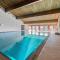 Perfekte Aussicht mit Poolbereich in Skiregion - Brigels