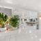 NEW Stunning 5BR Tropical Oasis by Bocobay