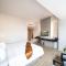 New Season Hotel