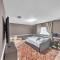 Spacious 6BR Getaway Near Houston's Best home - Хьюстон