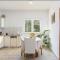 HOLIDAY HOUSE Ose