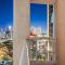 Elegant 1BR with Stunning Views at 29 Boulevard - 迪拜
