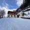 Chalet Close to Megève and the Ski Slopes - 阿尔利河畔普拉兹