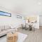 Coastal Lifestyle in Modern 3BR Rosebud Townhouse
