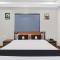 Super Townhouse OAK Hitec City Near Image Hospital