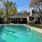 Casa con piscina privada climatizada en exclusivo Golf Country Club 1000m2