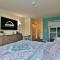 The Cozy Cubbie - Charming Studio, Summer Pool, Bus Route, Queen and Bunk Bed - 基灵顿