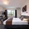 298 Westside Motor Lodge