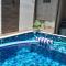 Piscina e Churrasqueira - 8 minuto a pé da Praia