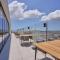 Sky High Luxury Apartment in Mercury Towers with Infinite Seaviews - San Giljan