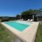 Casa Chalet de Campo Lujosa con pileta Cerca de termas