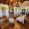 Casa Chalet de Campo Lujosa con pileta Cerca de termas