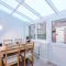 Foden's House by YourStays - 2 Bedroom Cottage in Sandbach with gorgeous dining room extension, High end finish - Sandbach