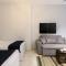 Travelholic Residence Golden Gates