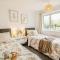 Serene Boho Retreat: White Oak Charm House 7ppl - Sheffield