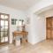 Central Malham Wellbeing Escape, 5-bed house with yoga studio